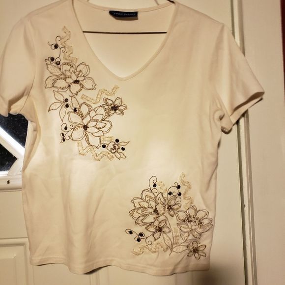 Karen Scott Tops - Karen Scott Flower Tee